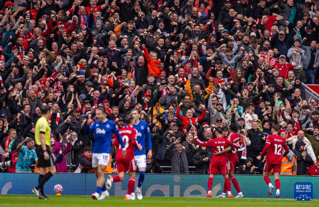 41岁詹姆斯依然巅峰状态，球迷期待他续写传奇更久